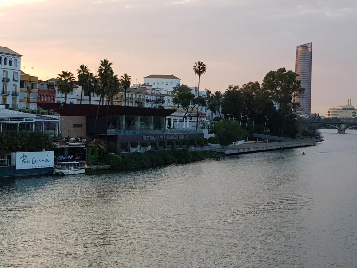 Magnifico Apartamento Tipo Duplex En Triana Sevilla Eksteriør billede